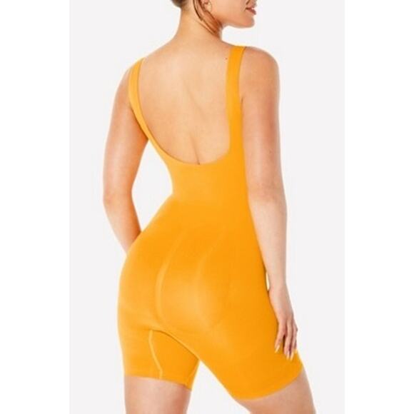 New Fabletics Yitty Nearly Naked Shaping Mid Thigh Bodysuit M/L - Picture 2 of 10